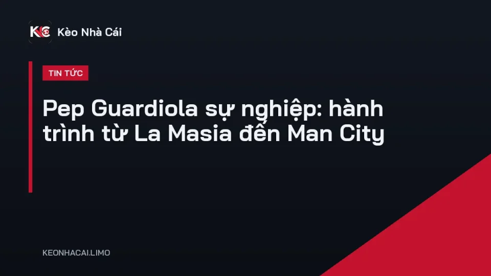 Pep Guardiola đứng bên đường biên chỉ đạo trận đấu của Manchester City